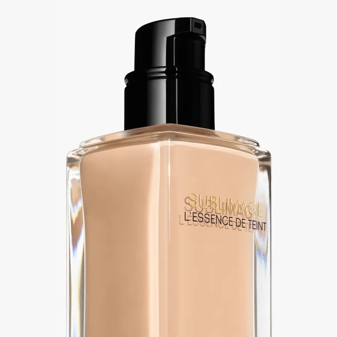 CHANEL SUBLIMAGE L'ESSENCE DE TEINT Ultimate Radiance-Generating Serum Foundation - Image 4